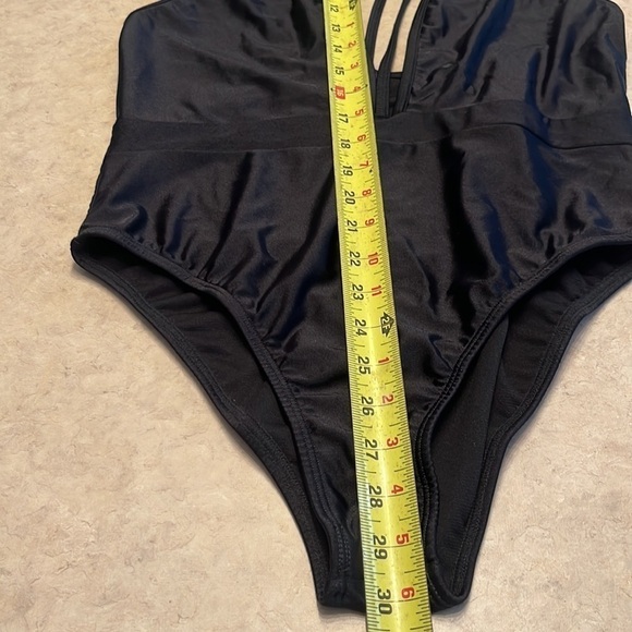 Frederick’s of Hollywood One Piece Swimwear Sexy Swimsuit High Cut Deep-V size L - Picture 6 of 9